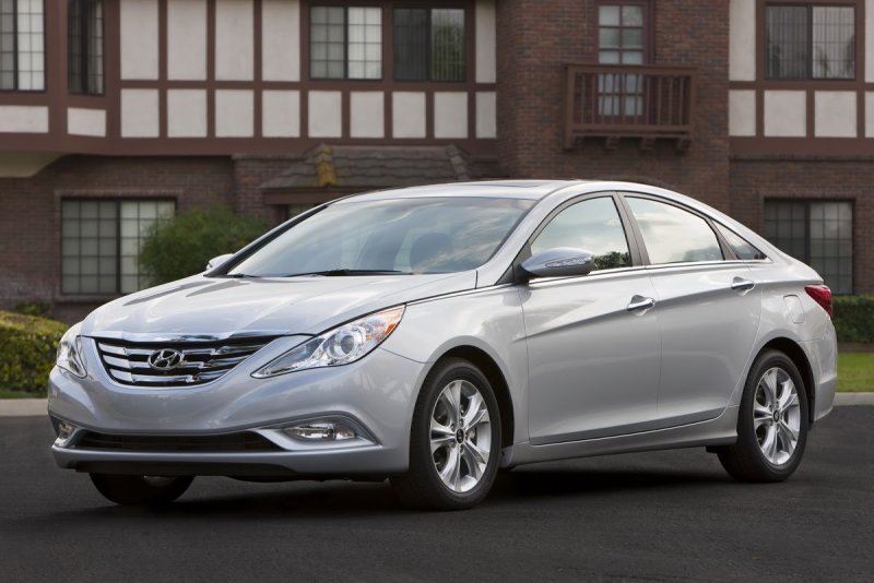 Hyundai Sonata 1