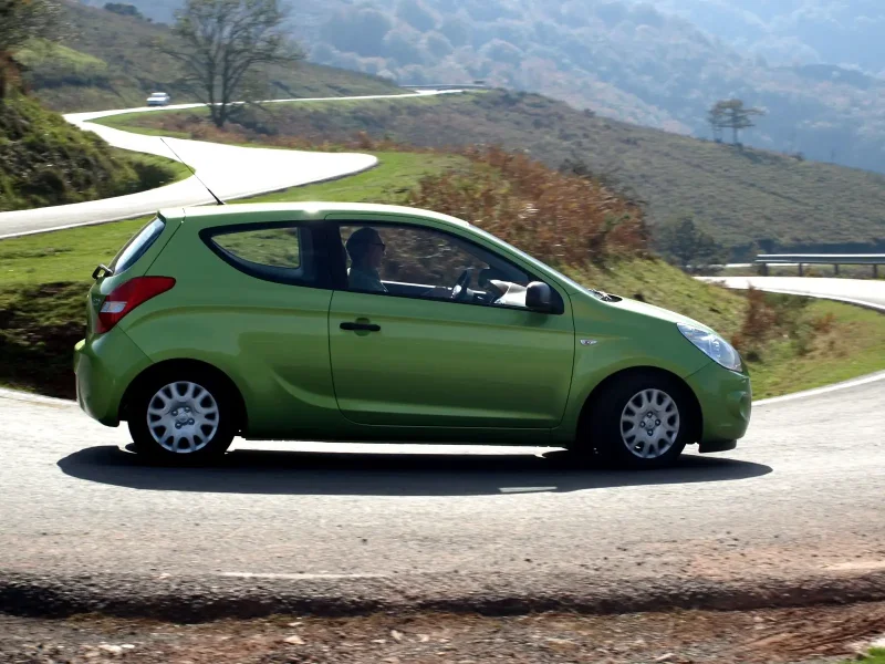 Hyundai i20 зеленый