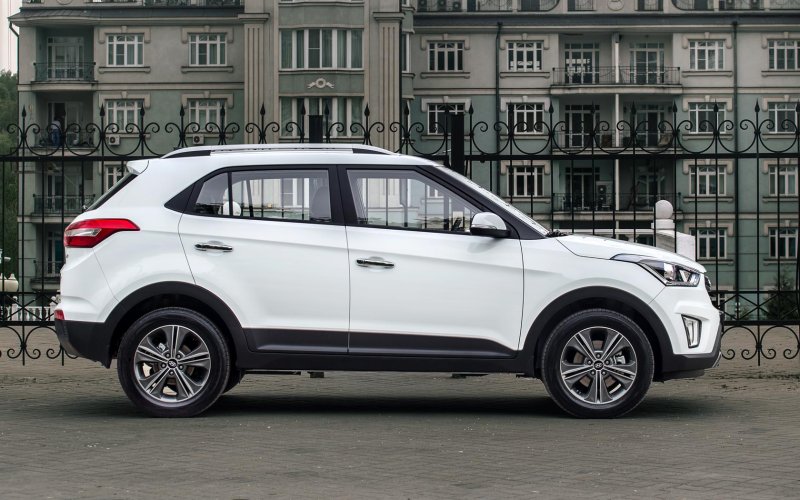 Hyundai Creta белая сбоку