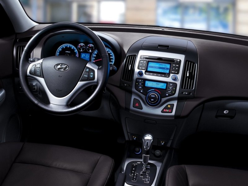 Hyundai i30 2008 салон