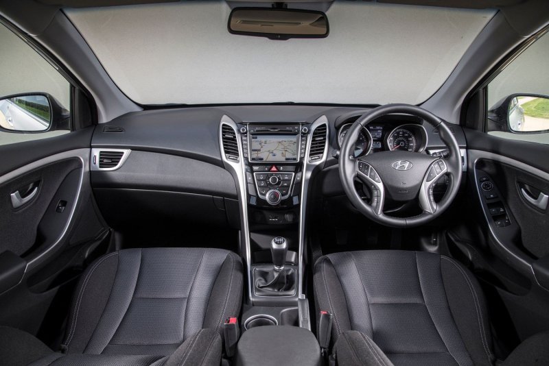 Hyundai i30 хэтчбек салон