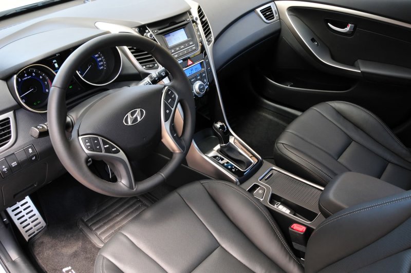 Hyundai i30 2013 салон
