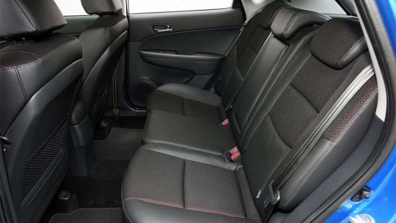 Hyundai i30 хэтчбек салон
