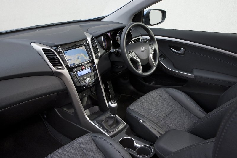 Hyundai i30 хэтчбек салон