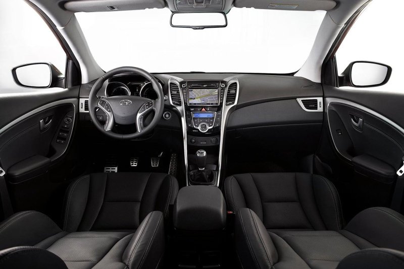 Салон Хендай i30 2012