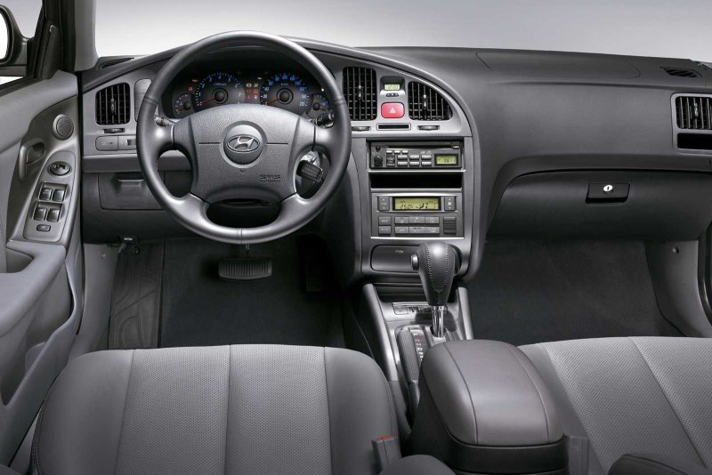 Hyundai Elantra 2005 седан