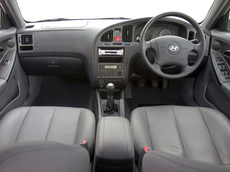 Hyundai Elantra XD салон 2004