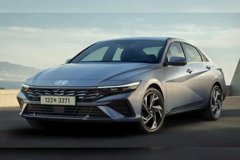 Hyundai Elantra 2021 серый