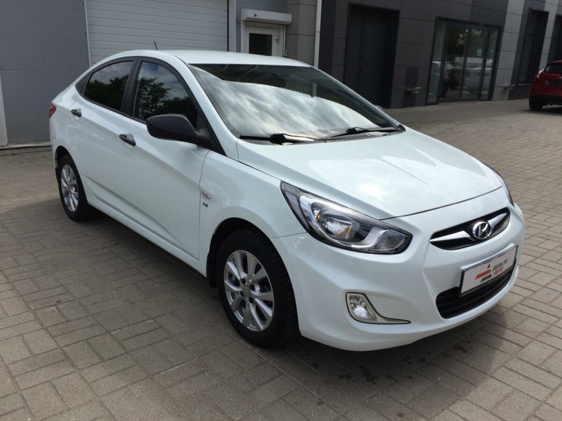 Hyundai Solaris 2012