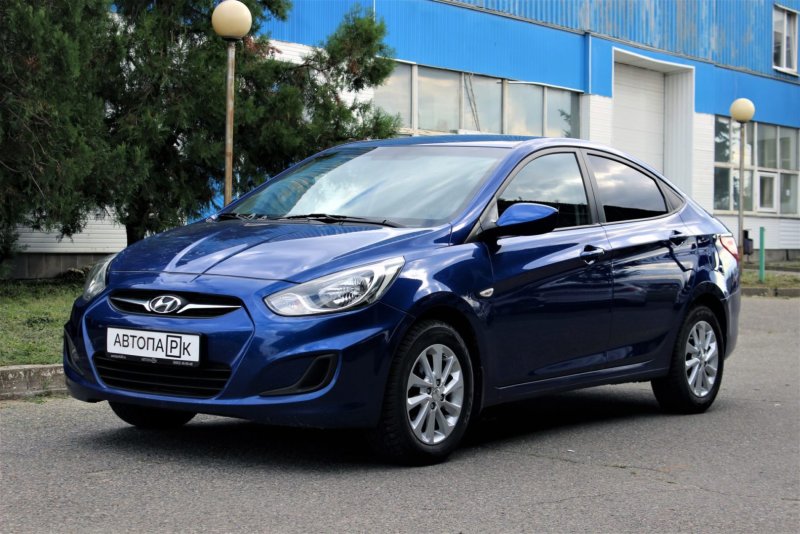 Hyundai Solaris i 2011