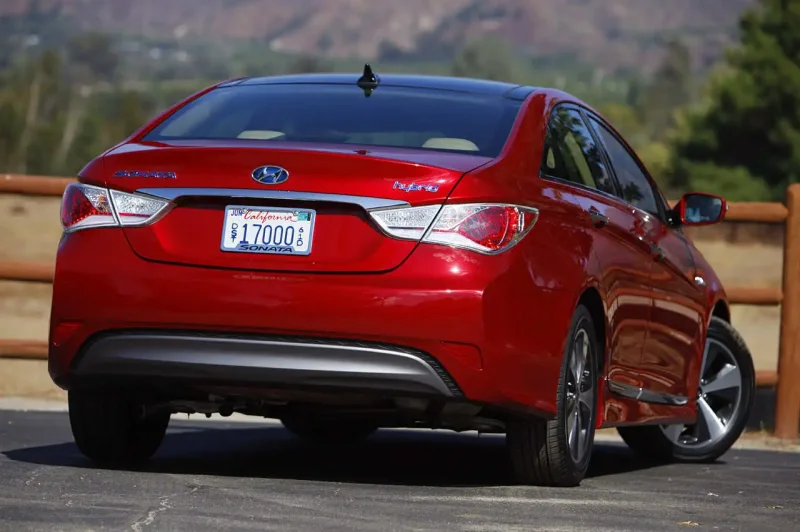 Hyundai Solaris Sonata