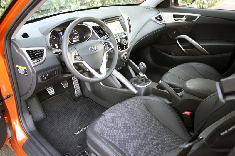 Hyundai Veloster 2012 салон