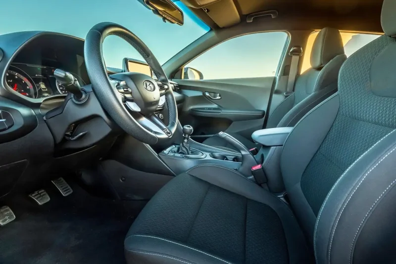 Hyundai Veloster салон