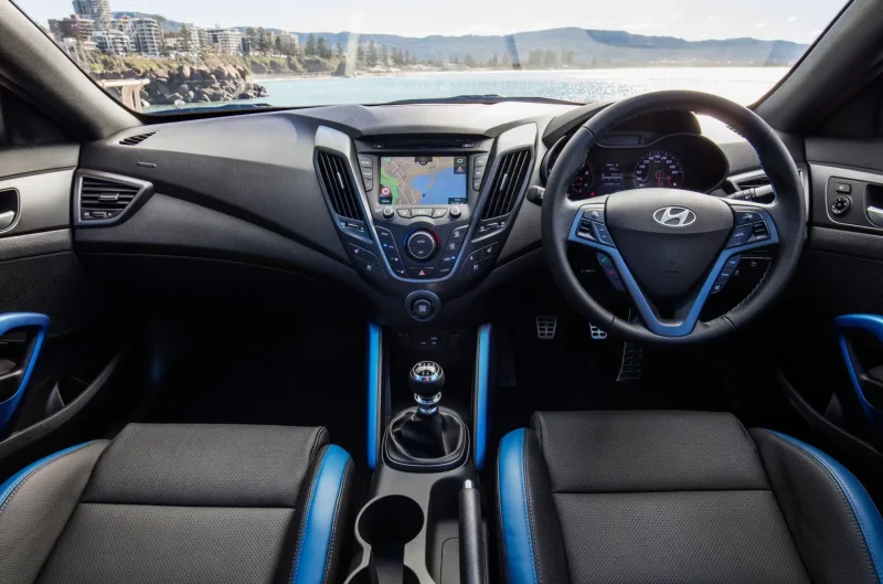 Hyundai Veloster 2020 салон