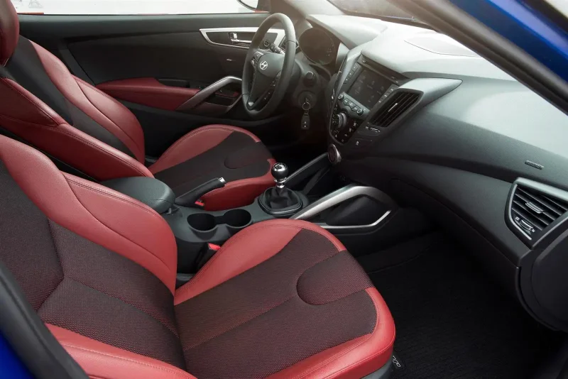 Hyundai Veloster 2020 салон