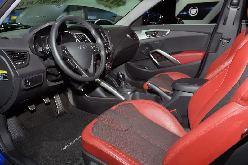 Hyundai Veloster 2017 салон