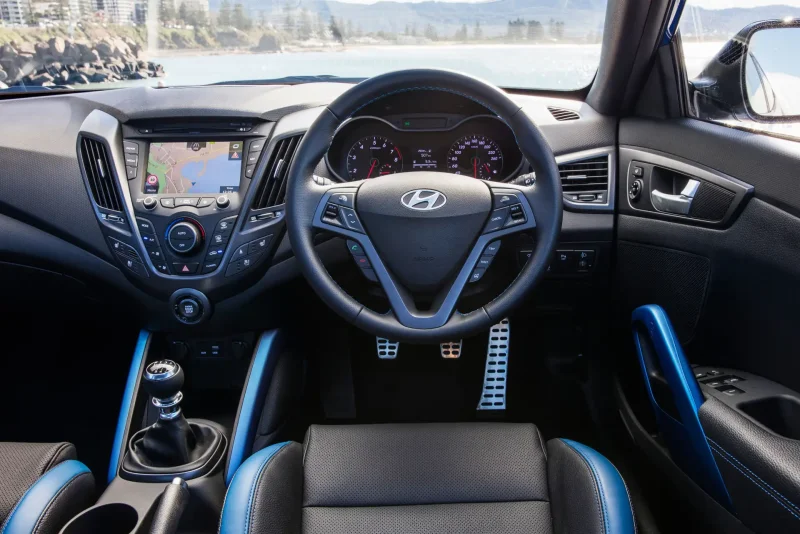 Hyundai Veloster салон