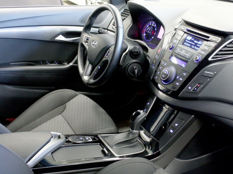 Hyundai i40 салон