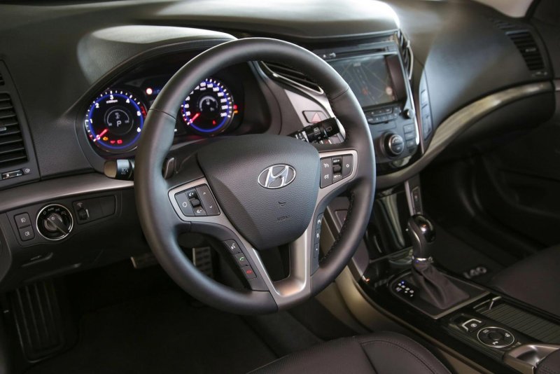 Hyundai Hyundai i40 салон
