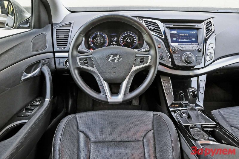 Hyundai i40 седан салон