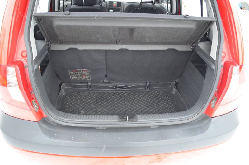 Hyundai Getz 1.4 лоток в багажника