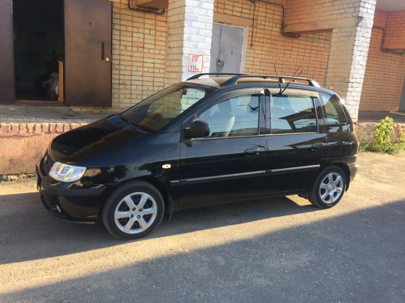 Hyundai Matrix stance