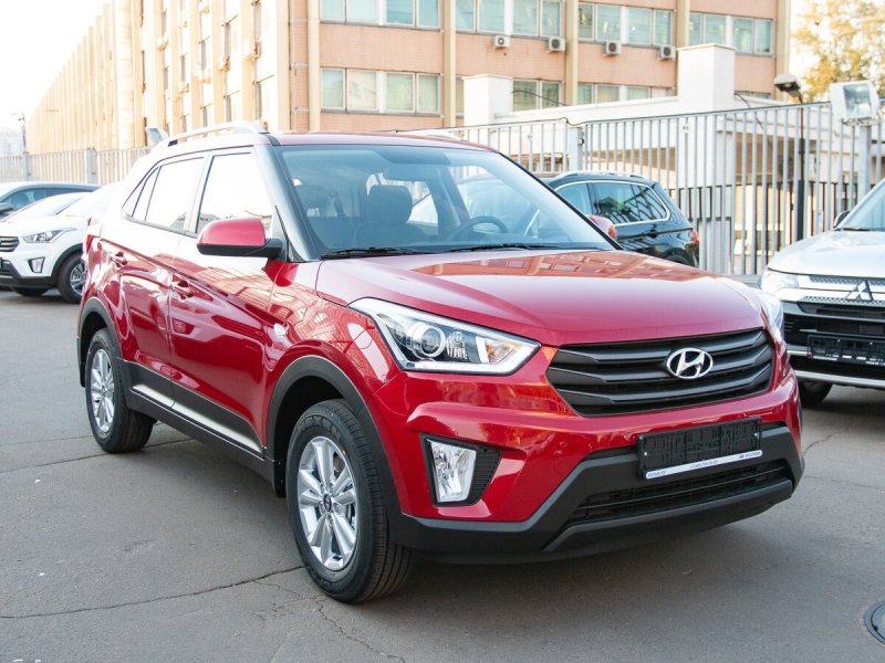 Hyundai Creta красная