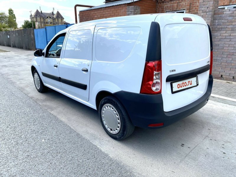 Largus r90