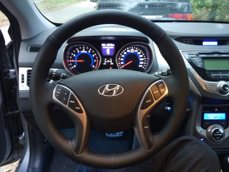 Hyundai Elantra 2014 руль