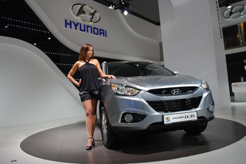 Девушка на Hyundai ix35