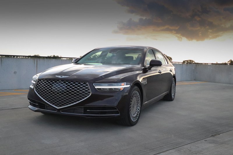 Hyundai Genesis g90 Royal