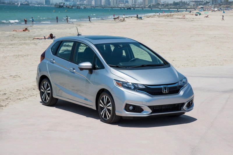 Honda Fit. 2011 Красный