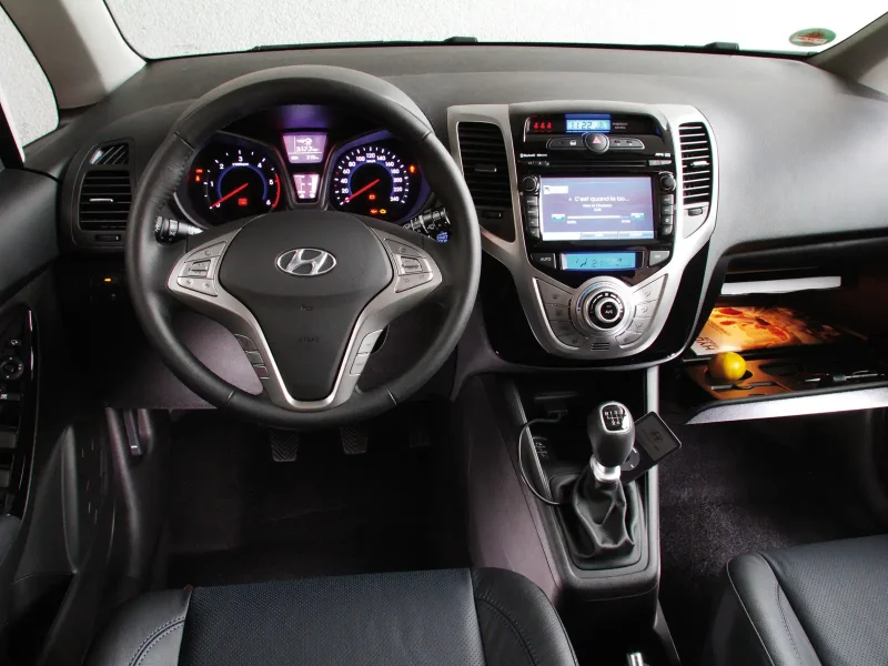Hyundai ix20 интерьер