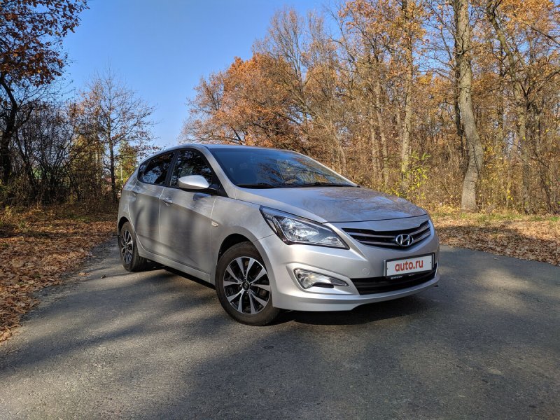 Hyundai Solaris 2016 серебристый