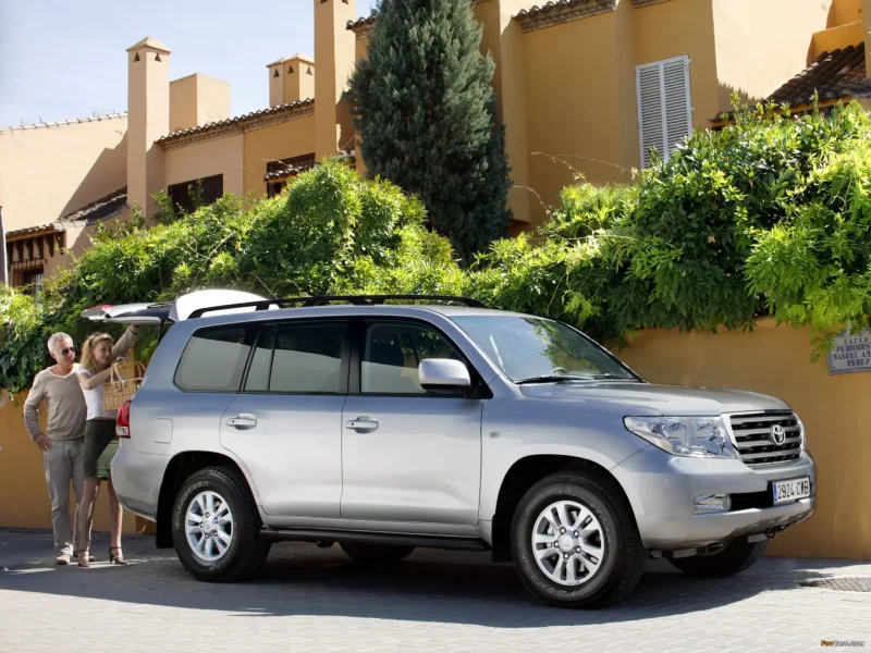 Toyota Land Cruiser 200 и 200