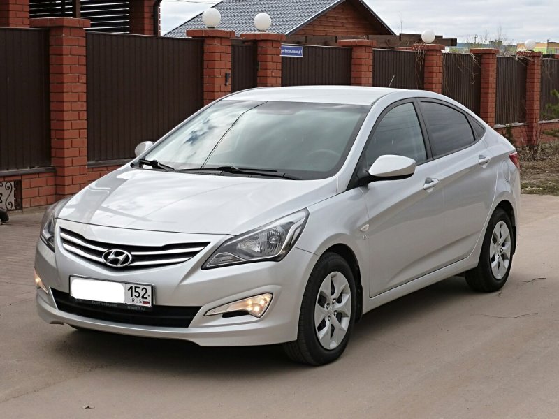 Hyundai Solaris 2014 серебристый