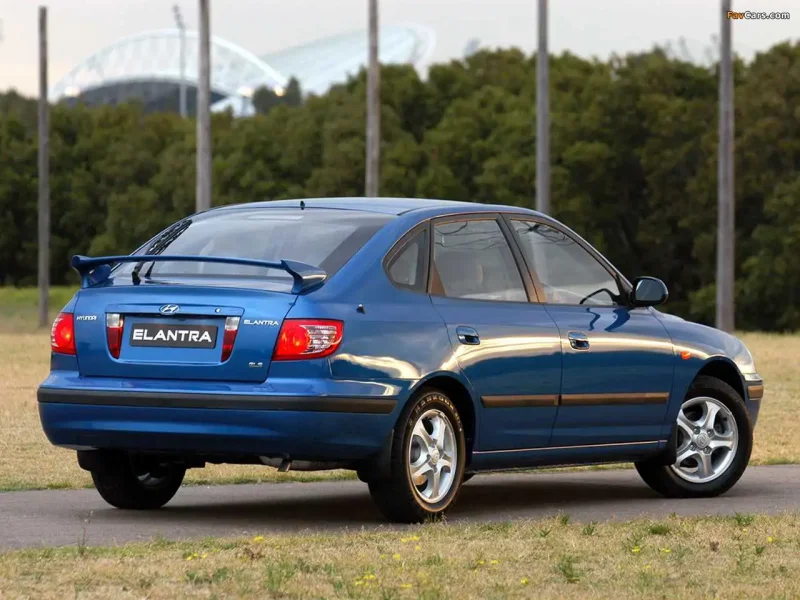 Hyundai Elantra XD 1.6 2005 хэтчбек