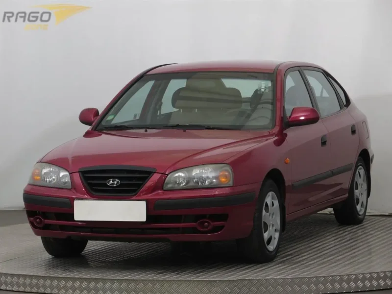Hyundai Элантра хэтчбек 2003