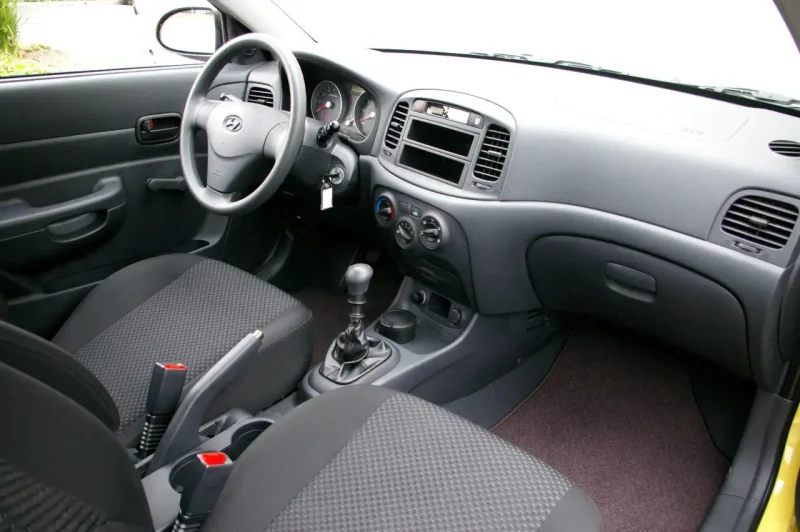 Hyundai Accent 2008 салон