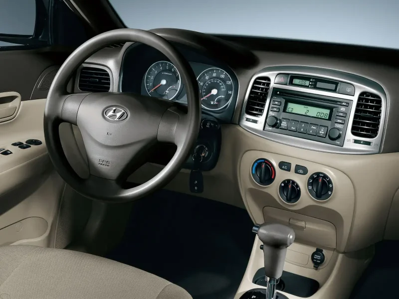 Hyundai Accent 2006 салон