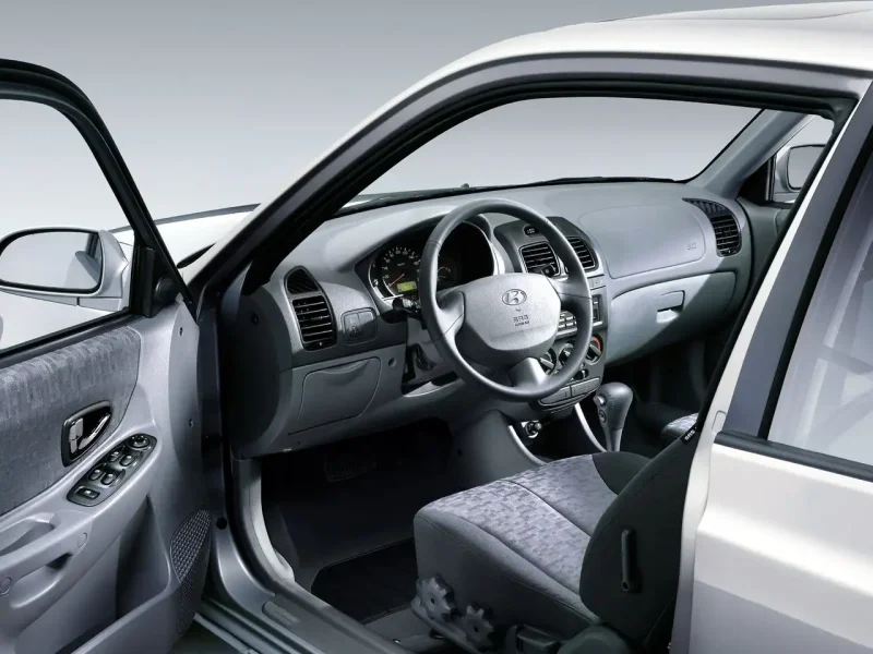 Hyundai Accent 2003 салон