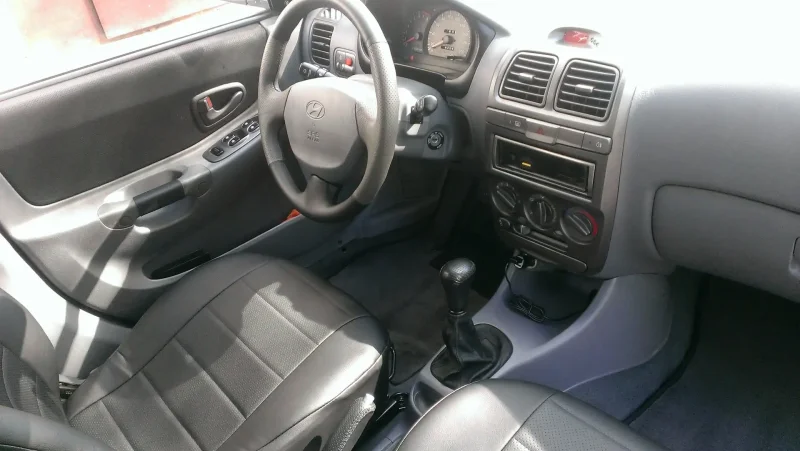 Hyundai Accent 2008 салон