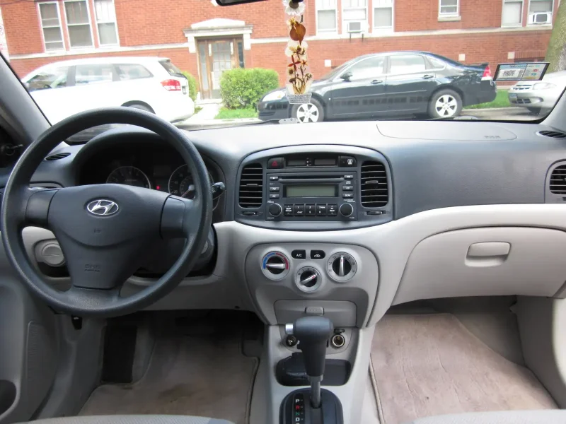 Hyundai Accent 2003 салон