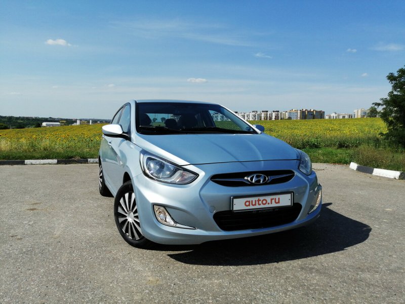 Hyundai Accent 2012