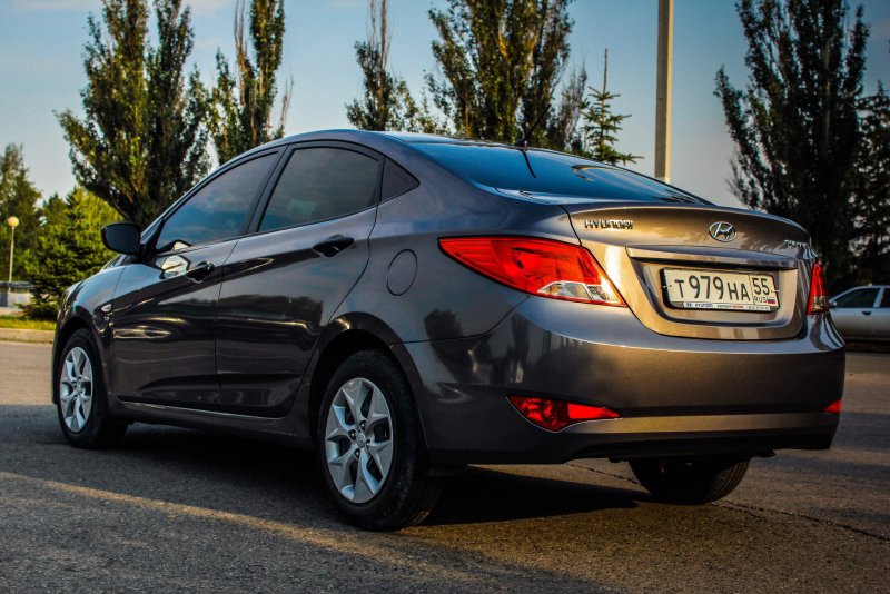 Hyundai Solaris i 2011
