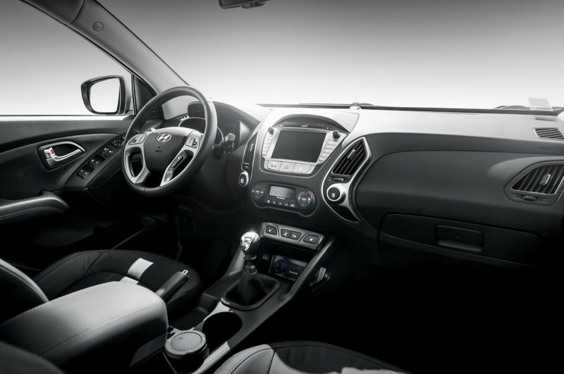 Хендай ай Икс 35 салон