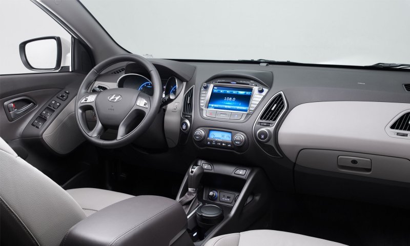 Hyundai Tucson 2012 салон