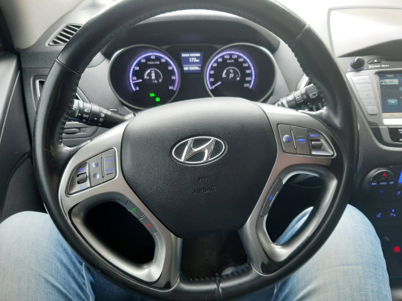 Hyundai Elantra руль 2020