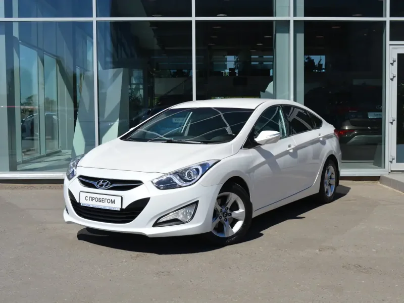 Hyundai i40 седан белый