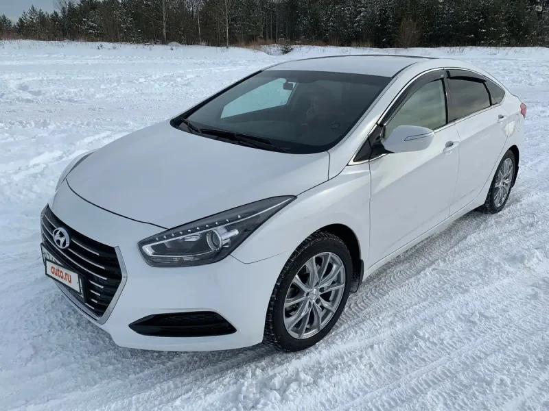 Хёндай 40 i седан белый